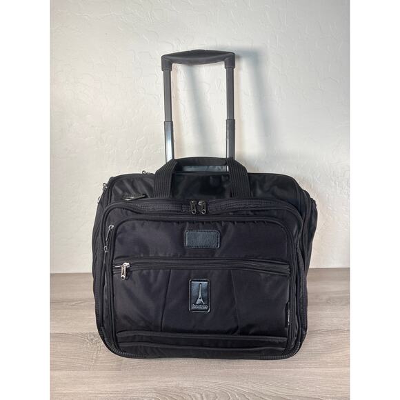 TravelPro Crew 5 Rolling Tote Wheeled Carry On Weekender 16" Telescoping Handle - Picture 1 of 9